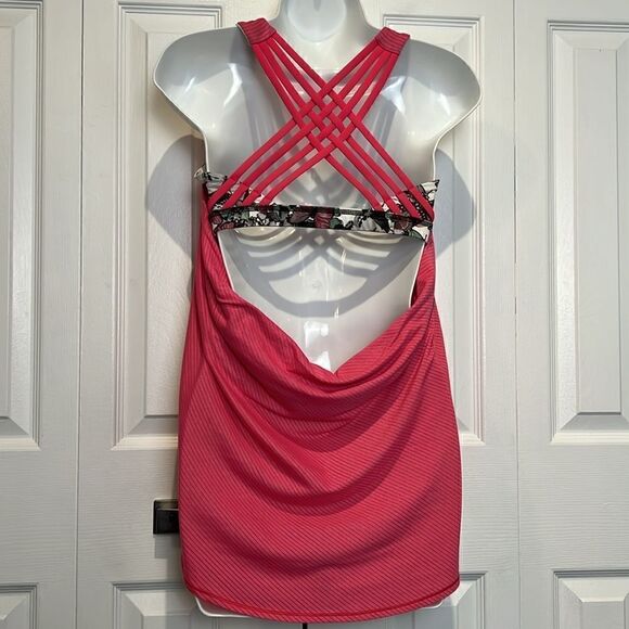 Lululemon Pink Wild Tank‎ Heathered Bon Bon So Fly Butterfly Angel Wing Size 8 - Picture 8 of 11